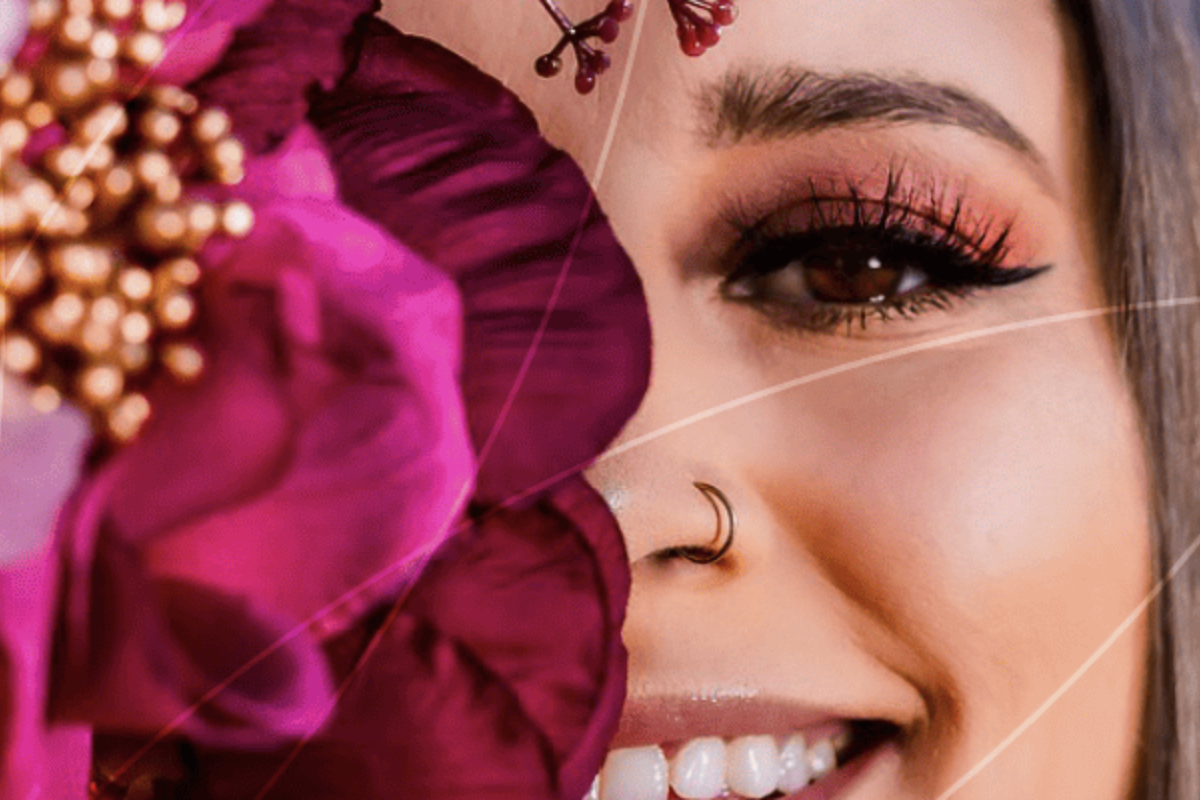 Mulher e flor